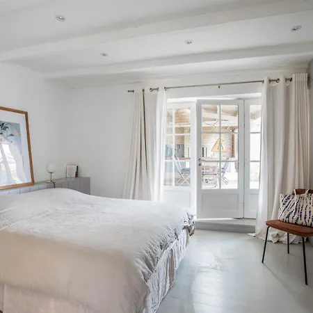 Ile De Re - 9 Personnes - A Pieds - Piscine Holiday home